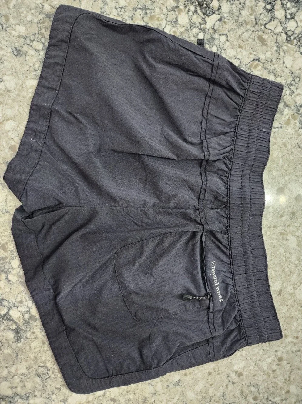 Vineyard Vines Black Elastic Waist Perfect Summer Shorts with Drawstring. Medium